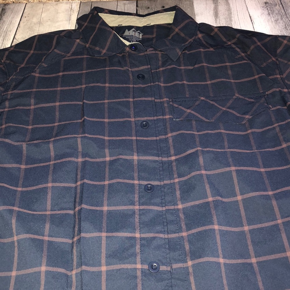 REI Button up Shirt Short-Sleeve